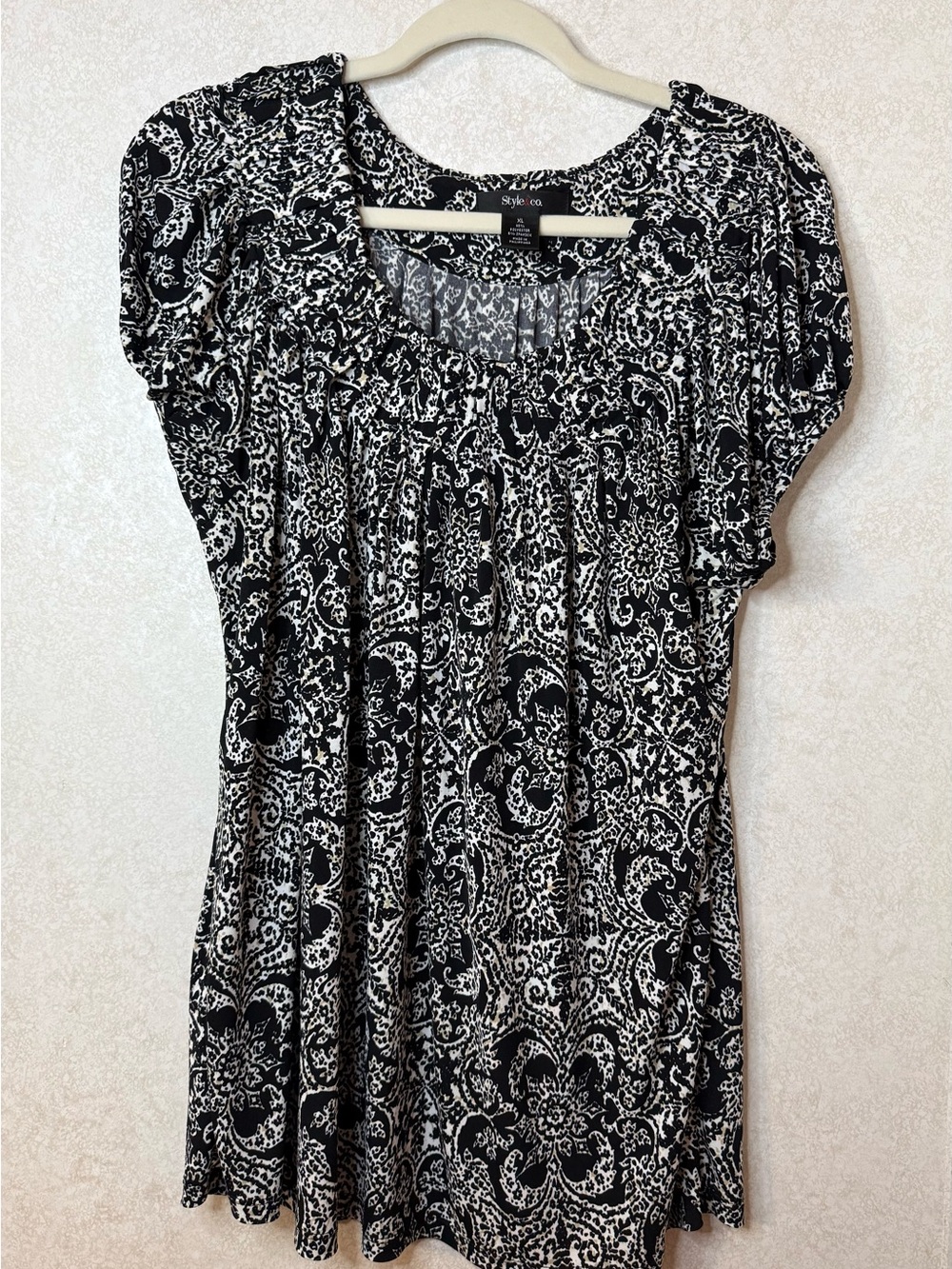 Style & Co. Black and White Paisley Short-Sleeve Women’s Top